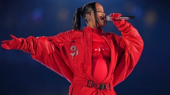 Rihanna shkëlqen në paraqitjen e saj përballë miliona shikuesve në 