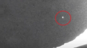 Astronomi japonez regjistroi përplasjen e një meteori në Hënë (VIDEO)