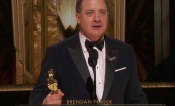 Brendan Fraser fiton çmimin për aktorin më të mirë në Oscar