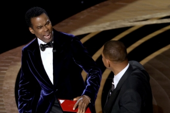 Tony Rock pretendon se Will Smith nuk i kërkoi falje Chris Rock pas shuplakës së Oscars