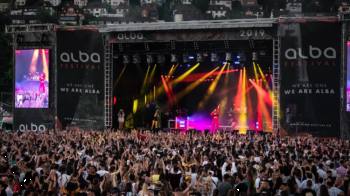 Mbajtja e Alba Festivalit, në pikëpyetje: Kërkohet hapësirë e re për sivjet 