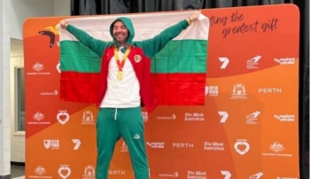 Bullgari me zemër dhe veshkë të transplantuar fiton titullin 100 metra në not