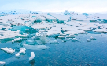  Bluarja nën akullnajat e Grenlandës mund të bllokojë dioksidin e karbonit