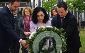 Krerët e shtetit nderojnë ish-presidentin Rugova e Demaçin në 24-vjetorin e çlirimit