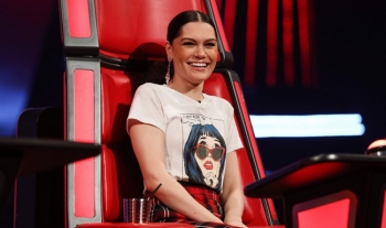 Jessie J më në fund zbulon emrin e djalit të saj