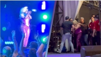 Bebe Rexha goditet me telefon në fytyrë derisa ishte duke kënduar në skenë (VIDEO)