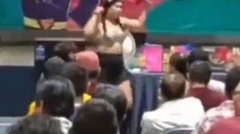 Kryetari i qytetit meksikan organizon event me striptiste për “Ditën e Babait” 