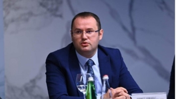 Ahmet Ismaili zgjidhet guvernator i Bankës Qendrore të Kosovës 