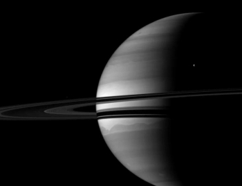 Dhjetëra hëna të reja zbulohen afër Saturnit