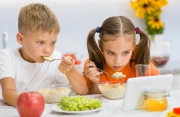 Ushqimet për fëmijë që duhet shmangur