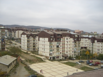 Çiftet e reja në pritje të banesave të premtuara nga Qeveria