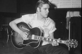 Kitara Elvis Presley vlerësohet si instrumenti më i shtrenjtë në botë