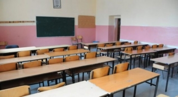 Mësimdhënësit nuk paraqiten nëpër shkollë, ani se pushimi u përfundoi më 15 gusht