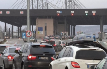 Pesë orë pritje për dalje nga Kosova në Merdarë
