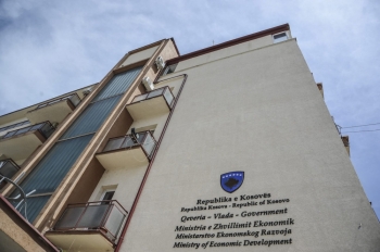 Rregullohen problemet në e-Kosova, ministria fton qytetarët të aplikojnë për pajisje efiçiente
