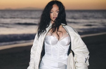 Rihanna ndihmon veteranët me aftësi të kufizuara dhe të pastrehë në Los Anxhelos  