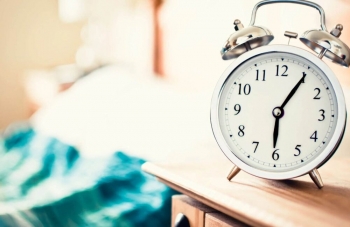 Pse pushimi në shtrat për orë të gjata, mund të mos jetë gjëja më e mirë për pacientët me kancer