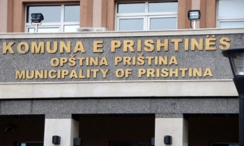 Prishtina shfuqizon vendimin që parasheh pagimin e tatimit për t’u pajisur me certifikatë dhe regjistrim të pronës