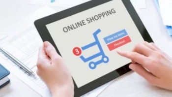 Mashtrimet përmes shitjeve online, trend në Kosovë 
