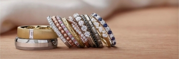 Çiftet që blejnë unaza të shtrenjta martese ka shanca të divorcohen më shpejt