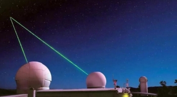 Japonia synon të shkatërrojë mbeturinat hapësinore duke përdorur laser në Tokë
