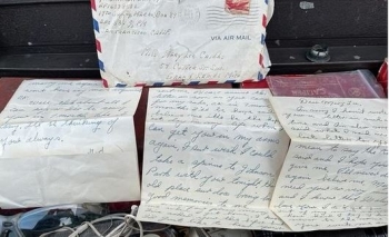 70-vjeçari gjen një letër dashurie nga veterani i ushtrisë në një kuti mjetesh