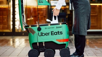 Uber Eats nisë në Japoni robotë në rrugë