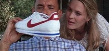 Nike-t origjinale të veshura tek Forrest Gump janë shitur për 57 mijë dollarë në ankand