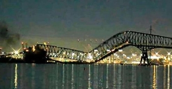 Ura kryesore e Baltimorit shembet pasi u godit nga një anije mallrash