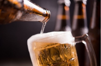 Spanja kufizon alkoolin, kush shkel rregullat do të gjobitet nga 500 deri në 1500 euro