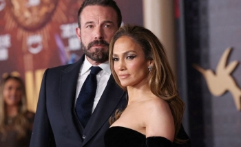 J.Lo e Affleck rrinë në distancë në diplomimin e djalit të Ben Affleck