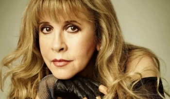 Stevie Nicks anulon shfaqjen në minutën e fundit