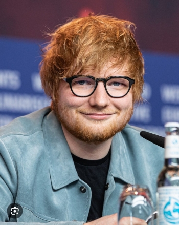 Ed Sheeran ndihmon shkollat e muzikës në Britani të Madhe 