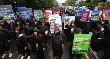Punonjësit e gjigantit teknologjik Samsung hyjnë në grevë treditore
