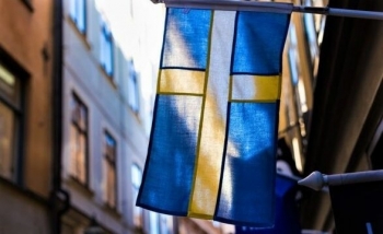 Suedia miraton ligj që u mundëson gjyshërve pagesa për kujdesin për nipërit 