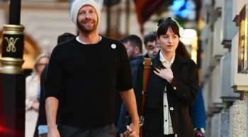 Chris Martin dhe Dakota Johnson ndahen pas 7 vitesh lidhje?