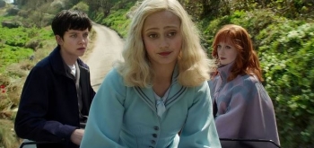 Filmi fantazi i Ella Purnell dhe Tim Burton, me vlerë 296 milionë dollarë, bëhet hit i Netflix 8 vjet më vonë