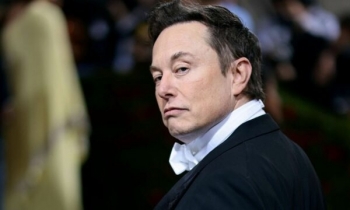 Elon Musk shpallet njeriu më i pasur në botë