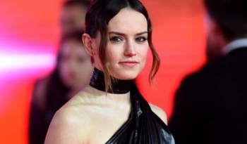 Filmi Star Wars i Daisy Ridley ka një shkrimtar të ri