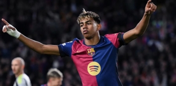 Lamine Yamal shkëlqen, Barcelona kalon në çerekfinale të Champions League