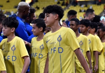 Djali i madh i Cristiano Ronaldos thirret në kombëtaren U-15 të Portugalisë