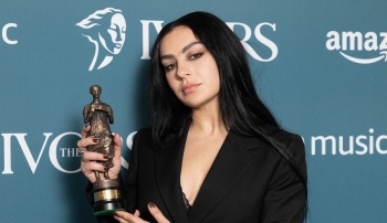 Charli XCX pranon frikën për albumin e ardhshëm: “Ndoshta do të jetë një dështim, dhe jam në rregull me këtë”