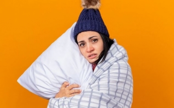 Si ndikon temperatura e ftohtë gjatë gjumit në shëndetin tuaj