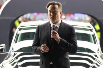 Klientë francezë padisin Tesla-n: Makinat janë bërë simbole të ekstremit të djathtë