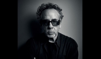 Tim Burton paralajmëron projektin e radhës pas suksesit të madh të “Beetlejuice Beetlejuice”