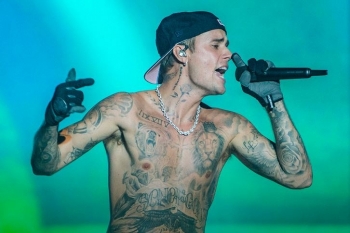 Justin Bieber publikon albumin e shtatë “Swag”