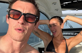 Dua Lipa dhe Callum Turner thuhet se janë në bisedime për rolet kryesore në filmin e ardhshëm të James Bond