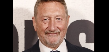 Steven Knight do të shkruajë filmin e ardhshëm të James Bond