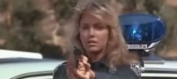 Netflix po rikthen “T.J. Hooker” si film komedi