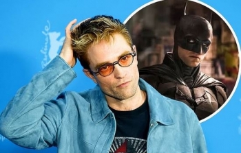 Robert Pattinson rrëfen: Bëra një selfie me kostumin e Batman-it, nga frika se s’e merrja rolin